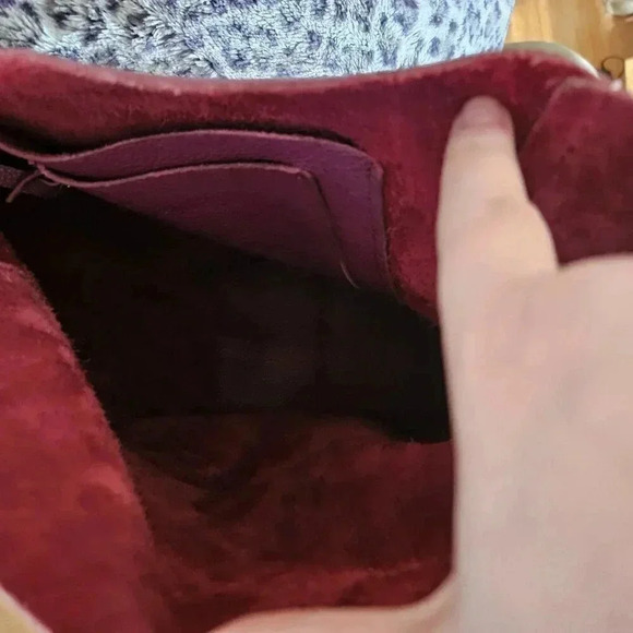 M0851 | HB30 Classic Saddle Slouchy Raspberry Hobo  Bag - Picture 7 of 16